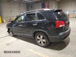 2013 Kia Sorento EX с VIN 5XYKU3A66DG386604, выставлен на аукционе Copart как лот 53357485 с пробегом 131 509 миль миль и Списание • Salvage title. История ставок и продаж доступна на DreamBid. Изображение 2.