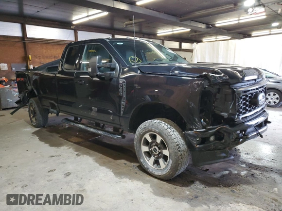 2023 Ford F-350 z VIN 1FT8X3BN3PEC39662, wystawiony jako Copart lot #48144565 z przebiegiem 18 118 mil mil oraz Szkoda całkowita • Salvage title. Historia ofert i sprzedaży dostępna na DreamBid. Obrazek 4.