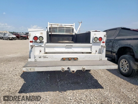 2013 Ford F-350 XL z VIN 1FD8X3HT8DEA92851, wystawiony jako Copart lot #54334765 z przebiegiem 293 897 mil mil oraz Tytuł czysty. Historia ofert i sprzedaży dostępna na DreamBid. Obrazek 6.
