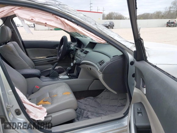 2010 Honda Accord EX-L z VIN 1HGCP2F83AA024985, wystawiony jako IAAI lot #41679689 z przebiegiem 192 530 mil mil oraz . Historia ofert i sprzedaży dostępna na DreamBid. Obrazek 5.
