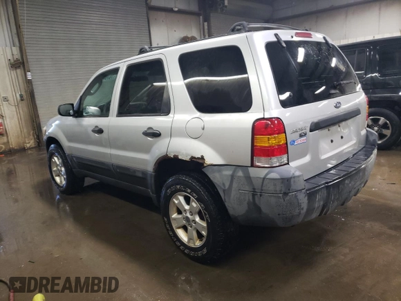 2005 Ford Escape XLT z VIN 1FMYU93145KA20050, wystawiony jako Copart lot #76794024 z przebiegiem 98 559 mil mil oraz Szkoda całkowita • Salvage title. Historia ofert i sprzedaży dostępna na DreamBid. Obrazek 2.