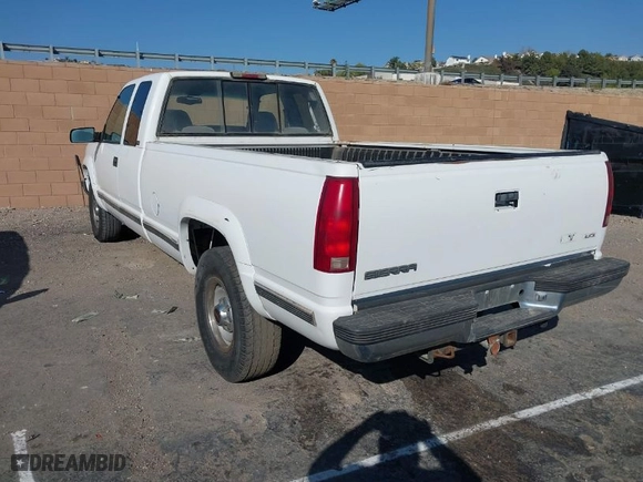 1997 GMC Sierra 2500 with VIN 1GTGC29F0VE530973, listed as a IAAI auction lot 41544294 with 225,486 mi miles. Bid and sale history available at carsss.com. Image 3.