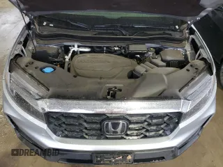2024 Honda Passport EX-L z VIN 5FNYF8H55RB019867, wystawiony jako Copart lot #50025235 z przebiegiem 17 636 mil mil oraz Czysty tytuł • Clean title. Historia ofert i sprzedaży dostępna na DreamBid. Obrazek 12.