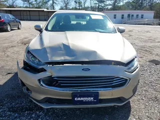 2019 Ford Fusion SE with VIN 3FA6P0HD1KR267041, listed as a IAAI auction lot 41591062 with 29,047 mi miles. Bid and sale history available at carsss.com. Image 12.