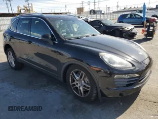 2012 Porsche Cayenne S z VIN WP1AB2A24CLA49620, wystawiony jako Copart lot #51384715 z przebiegiem Nie podano mil oraz Szkoda całkowita • Salvage title. Historia ofert i sprzedaży dostępna na DreamBid. Obrazek 4.