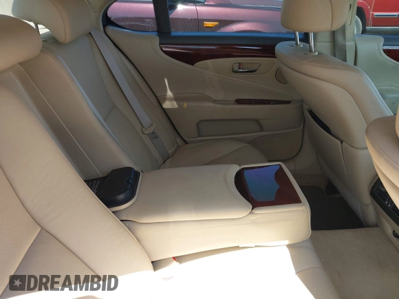 2007 Lexus LS 460 with VIN JTHBL46F975000819, listed as a IAAI auction lot 42547913 with 221,827 mi miles and . Bid and sale history available at DreamBid. Image 8.