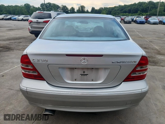 2004 Mercedes-Benz C 230 Kompressor with VIN WDBRF40J94A644777, listed as a Copart auction lot 61159255 with 152,641 mi miles and Salvage title. Bid and sale history available at DreamBid. Image 6.