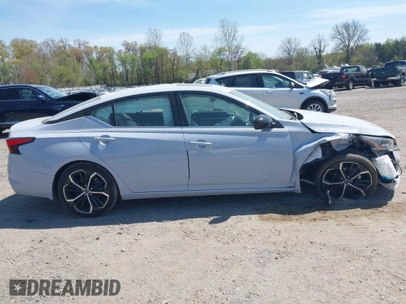 2024 Nissan Altima SR z VIN 1N4BL4CVXRN400409, wystawiony jako IAAI lot #42075648 z przebiegiem 9 108 mil mil oraz . Historia ofert i sprzedaży dostępna na DreamBid. Obrazek 14.