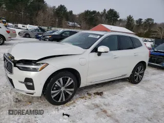 2022 Volvo XC60 Recharge Plug-In Hybrid Inscription with VIN YV4H60DL5N1064197, listed as a Copart auction lot 44793995 with 8,632 mi miles and Salvage Title. Bid and sale history available at carsss.com. Image 1.