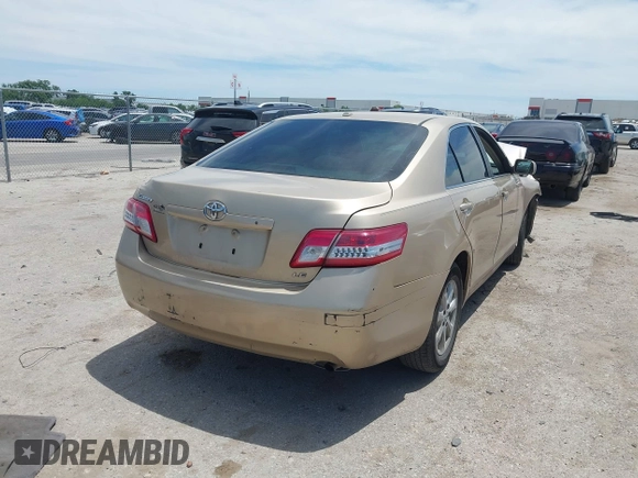 2011 Toyota Camry LE z VIN 4T1BF3EK7BU230614, wystawiony jako IAAI lot #42313505 z przebiegiem 218 730 mil mil oraz . Historia ofert i sprzedaży dostępna na DreamBid. Obrazek 4.