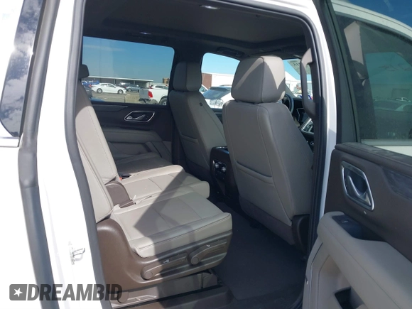 2021 GMC Yukon XL SLT with VIN 1GKS1GKD6MR100561, listed as a IAAI auction lot 41609215 with 37,429 mi miles and . Bid and sale history available at carsss.com. Image 8.