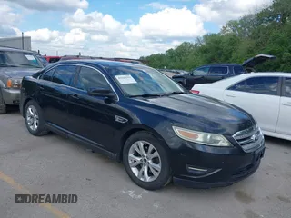 2011 Ford Taurus SEL z VIN 1FAHP2EW8BG154964, wystawiony jako IAAI lot #42160592 z przebiegiem 234 361 mil mil oraz . Historia ofert i sprzedaży dostępna na DreamBid. Obrazek 1.