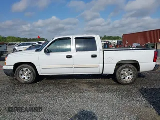 2007 Chevrolet Silverado 1500 LS with VIN 2GCEC13V971183391, listed as a IAAI auction lot 42151015 with 314,833 mi miles and . Bid and sale history available at DreamBid. Image 14.