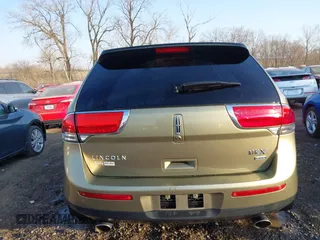 2013 Lincoln MKX z VIN 2LMDJ8JK6DBL06315, wystawiony jako IAAI lot #41737956 z przebiegiem 134 423 mil mil oraz . Historia ofert i sprzedaży dostępna na DreamBid. Obrazek 16.