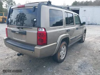 2006 Jeep Commander with VIN 1J8HG48K16C104055, listed as a IAAI auction lot 41487376 with 176,234 mi miles. Bid and sale history available at carsss.com. Image 4.