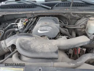 2001 Chevrolet Suburban LT with VIN 3GNFK16T71G245894, listed as a IAAI auction lot 41957655 with 0 mi miles. Bid and sale history available at carsss.com. Image 10.