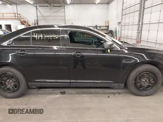 2016 Ford Sedan Police Interceptor with VIN 1FAHP2MT5GG132337, listed as a IAAI auction lot 41984882 with 1 mi miles. Bid and sale history available at carsss.com. Image 13.
