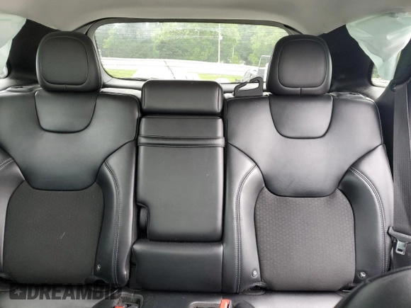 2019 Jeep Cherokee Latitude Plus with VIN 1C4PJMLB2KD169934, listed as a Copart auction lot 57332795 with 110,549 mi miles and Salvage title. Bid and sale history available at DreamBid. Image 10.