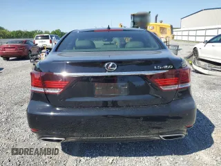 2015 Lexus LS 460 z VIN JTHBL5EF3F5137129, wystawiony jako Copart lot #54654675 z przebiegiem 62 489 mil mil oraz Szkoda całkowita • Salvage title. Historia ofert i sprzedaży dostępna na DreamBid. Obrazek 6.