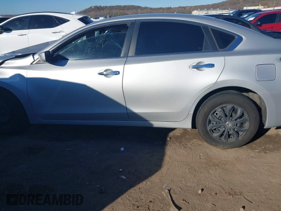 2015 Nissan Altima 2.5 SL with VIN 1N4AL3AP3FN342164, listed as a IAAI auction lot 40883141 with 145,826 mi miles. Bid and sale history available at carsss.com. Image 15.