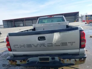 2006 Chevrolet Silverado 1500 Work Truck with VIN 3GCEC14X96G157606, listed as a IAAI auction lot 41608801 with 226,617 mi miles. Bid and sale history available at carsss.com. Image 16.