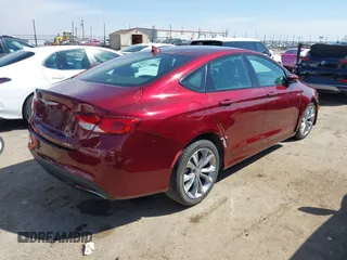 2015 Chrysler 200 S with VIN 1C3CCCBB2FN727144, listed as a IAAI auction lot 41848697 with 153,725 mi miles. Bid and sale history available at carsss.com. Image 4.