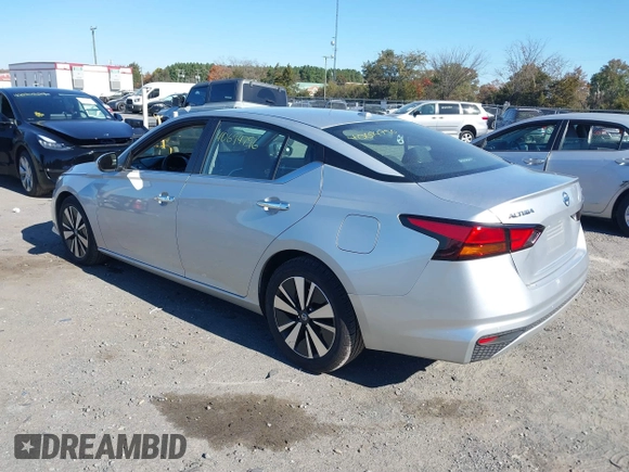 2021 Nissan Altima SV with VIN 1N4BL4DV1MN417140, listed as a IAAI auction lot 40694796 with 49,159 mi miles and . Bid and sale history available at carsss.com. Image 3.