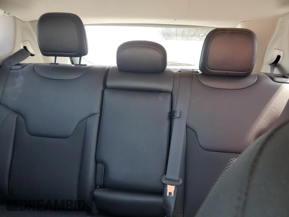 2022 Jeep Compass Latitude with VIN 3C4NJCBB8NT204932, listed as a Copart auction lot 52032755 with 25,330 mi miles and Salvage title. Bid and sale history available at DreamBid. Image 10.