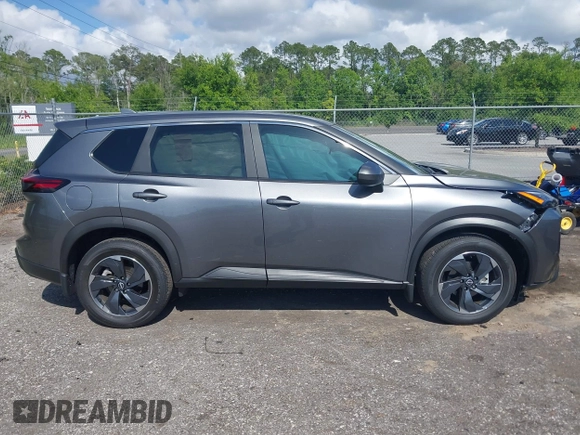 2024 Nissan Rogue SV with VIN 5N1BT3BA2RC755388, listed as a IAAI auction lot 42083297 with 1,131 mi miles and . Bid and sale history available at carsss.com. Image 13.