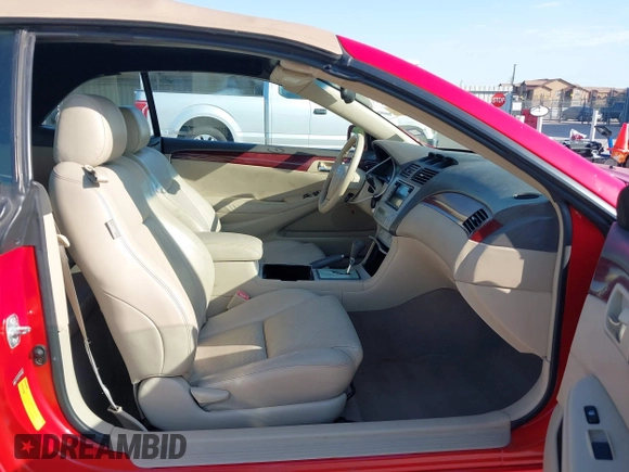 2004 Toyota Solara SE z VIN 4T1FA38P94U035625, wystawiony jako IAAI lot #42234762 z przebiegiem 130 830 mil mil oraz . Historia ofert i sprzedaży dostępna na DreamBid. Obrazek 5.