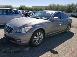 2012 Infiniti M with VIN JN1BY1AP8CM333534, listed as a Copart auction lot 68281463 with 124,182 mi miles and Salvage Title. Bid and sale history available at carsss.com. Image 1.