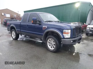 2008 Ford Super Duty F-250 SRW XL with VIN 1FTSX21R18EA25114, listed as a IAAI auction lot 41316509 with 102,261 mi miles. Bid and sale history available at carsss.com. Image 1.