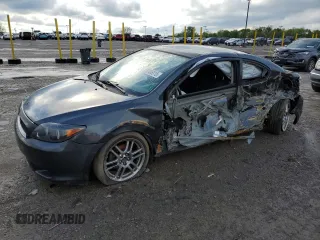 2009 Scion tC z VIN JTKDE167290296111, wystawiony jako Copart lot #55486315 z przebiegiem Nie podano mil oraz Szkoda całkowita • Salvage title. Historia ofert i sprzedaży dostępna na DreamBid. Obrazek 1.