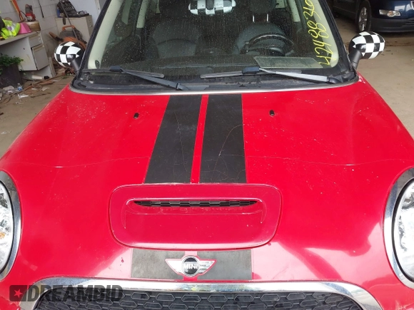 2011 MINI Hardtop S с VIN WMWSV3C53BTY21966, выставлен на аукционе IAAI как лот 42488361 с пробегом 114 029 миль миль и . История ставок и продаж доступна на DreamBid. Изображение 6.