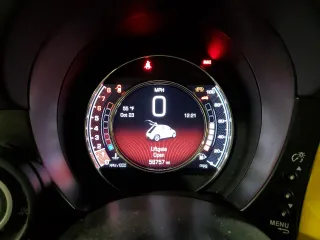 2017 FIAT 500 Abarth z VIN 3C3CFFFH3HT548038, wystawiony jako Copart lot #77575204 z przebiegiem 58 757 mil mil oraz Szkody całkowita. Historia ofert i sprzedaży dostępna na DreamBid. Obrazek 9.