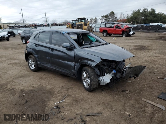 2020 Hyundai Kona SE with VIN KM8K12AAXLU467704, listed as a Copart auction lot 46981715 with 0 mi miles and Salvage Title. Bid and sale history available at carsss.com. Image 4.