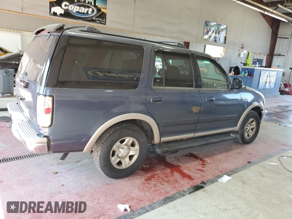 1998 Ford Expedition XLT with VIN 1FMRU17L6WLB43586, listed as a Copart auction lot 64261125 with 172,564 mi miles and Salvage title. Bid and sale history available at DreamBid. Image 3.