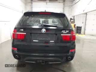2012 BMW X5 35d z VIN 5UXZW0C58CL671740, wystawiony jako IAAI lot #41158203 z przebiegiem 97 451 mil mil oraz . Historia ofert i sprzedaży dostępna na DreamBid. Obrazek 17.