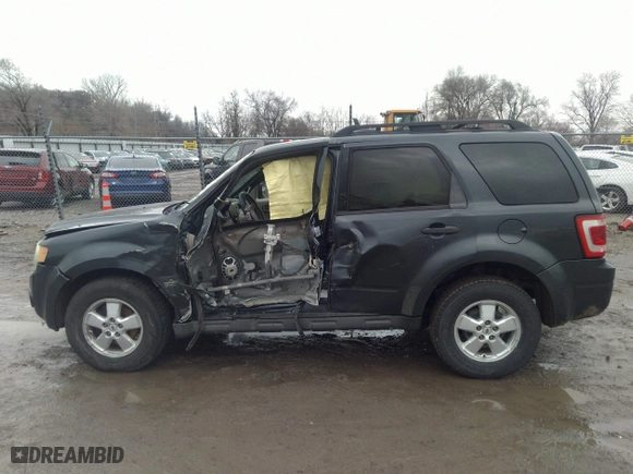 2008 Ford Escape XLT with VIN 1FMCU03148KC05614, listed as a IAAI auction lot 41742231 with 264,599 mi miles. Bid and sale history available at carsss.com. Image 14.