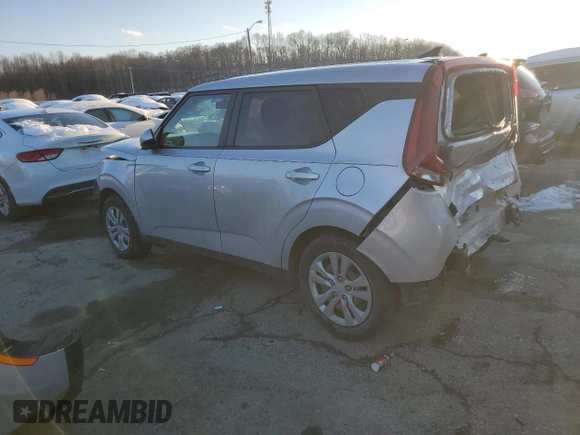 2020 Kia Soul LX with VIN KNDJ23AU1L7023333, listed as a Copart auction lot 88152725 with 104,514 mi miles and Salvage Title. Bid and sale history available at carsss.com. Image 2.