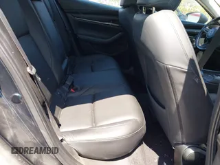 2021 Mazda 3 Select с VIN JM1BPABLXM1326518, выставлен на аукционе IAAI как лот 42130502 с пробегом 82 893 миль миль и . История ставок и продаж доступна на DreamBid. Изображение 8.