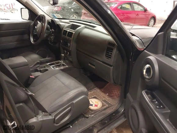 2011 Dodge Nitro Heat with VIN 1D4PU4GX0BW517654, listed as a IAAI auction lot 41715627 with 107,954 mi miles. Bid and sale history available at carsss.com. Image 5.