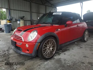 2005 MINI Convertible S z VIN WMWRH334X5TF82551, wystawiony jako Copart lot #57983355 z przebiegiem 73 885 mil mil oraz Szkoda całkowita • Salvage title. Historia ofert i sprzedaży dostępna na DreamBid. Obrazek 1.