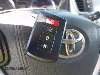 2019 Toyota Highlander SE with VIN 5TDKZRFH1KS290412, listed as a IAAI auction lot 42272229 with 74,212 mi miles and . Bid and sale history available at DreamBid. Image 11.
