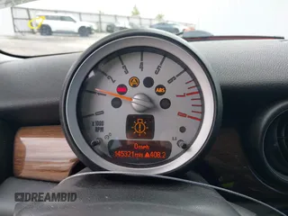 2008 MINI Hardtop S z VIN WMWMF73538TT89353, wystawiony jako IAAI lot #42647235 z przebiegiem 145 321 mil mil oraz . Historia ofert i sprzedaży dostępna na DreamBid. Obrazek 7.
