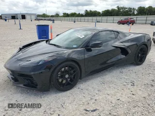2021 Chevrolet Corvette 3LT with VIN 1G1YC2D49M5119833, listed as a Copart auction lot 62027484 with 17,739 mi miles and Salvage Title. Bid and sale history available at carsss.com. Image 1.