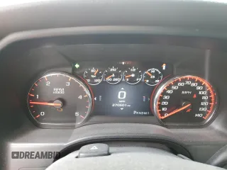 2016 GMC Sierra 2500HD Denali z VIN 1GT12UE84GF272949, wystawiony jako Copart lot #50641015 z przebiegiem 270 501 mil mil oraz Szkoda całkowita • Salvage title. Historia ofert i sprzedaży dostępna na DreamBid. Obrazek 9.