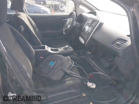 2014 Nissan LEAF SL z VIN 1N4AZ0CP8EC334260, wystawiony jako IAAI lot #42290440 z przebiegiem 53 164 mil mil oraz . Historia ofert i sprzedaży dostępna na DreamBid. Obrazek 5.