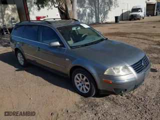 2001 Volkswagen Passat GLS with VIN WVWVD63B61E184553, listed as a IAAI auction lot 41939831 with 74,225 mi miles. Bid and sale history available at carsss.com. Image 1.