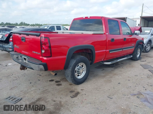 2005 Chevrolet Silverado 1500HD LT with VIN 1GCGC13U65F843456, listed as a IAAI auction lot 42059998 with 199,212 mi miles and . Bid and sale history available at DreamBid. Image 4.